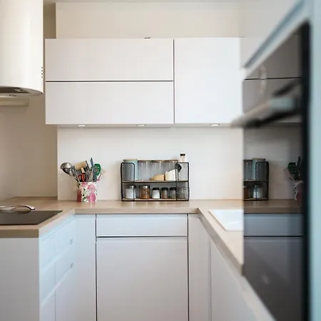 Two Bedroom Near Lidl 아파트 자다르