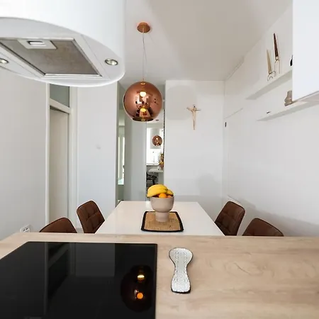 Two Bedroom Near Lidl * 자다르