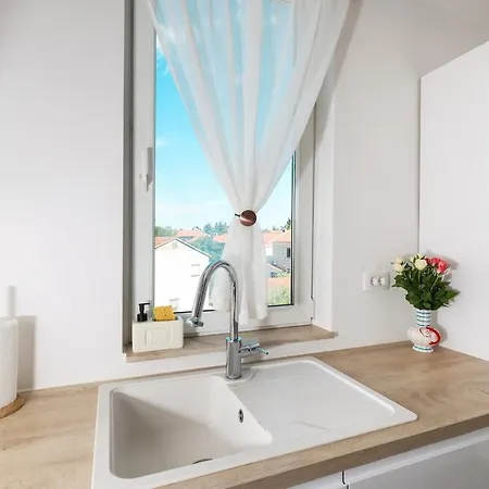 Two Bedroom Near Lidl Apartment Zadar