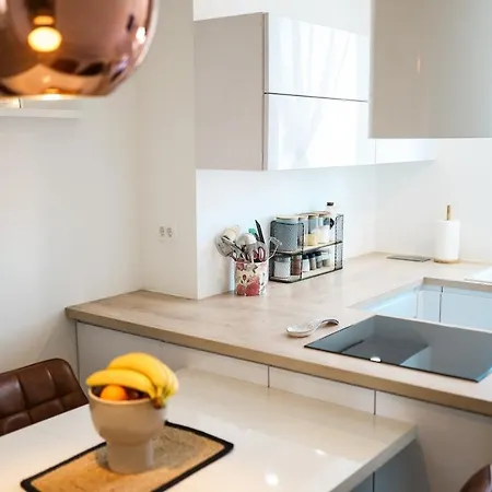 아파트 Two Bedroom Near Lidl