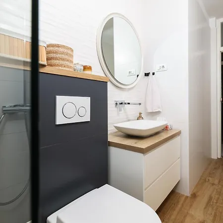 아파트 Two Bedroom Near Lidl